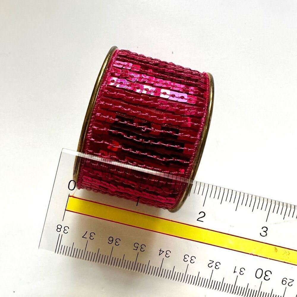 Pink sequin cuff bracelet - Picture 6 of 8